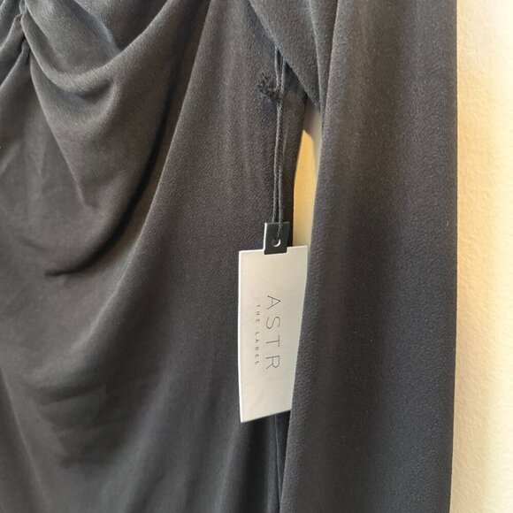 ASTR The Label Long Sleeve Cut Out Bodycon Midi Dress Women's Medium Black NWT - Picture 11 of 16